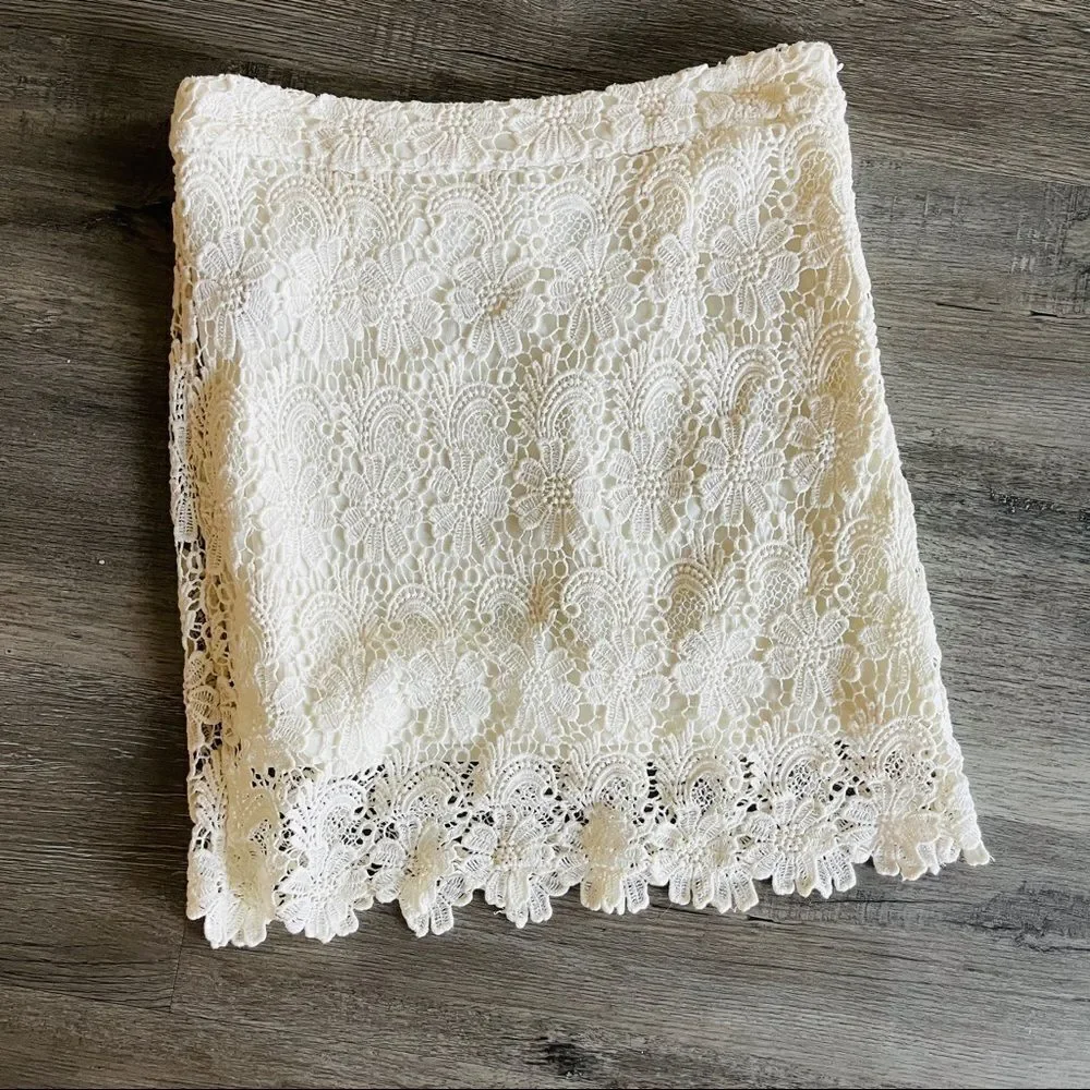 Off White Crochet Skirt - Picture 1 of 4